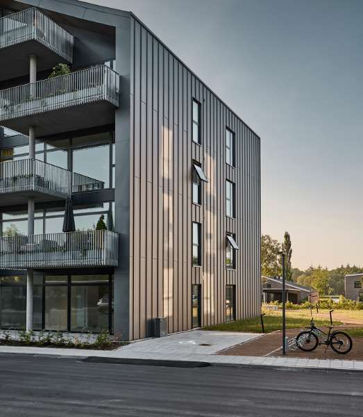 Spændende tagkonstruktion beklædt med DS Nordic Klikfals, Udsigten - Vester Ringvej 45, 8600 Silkeborg